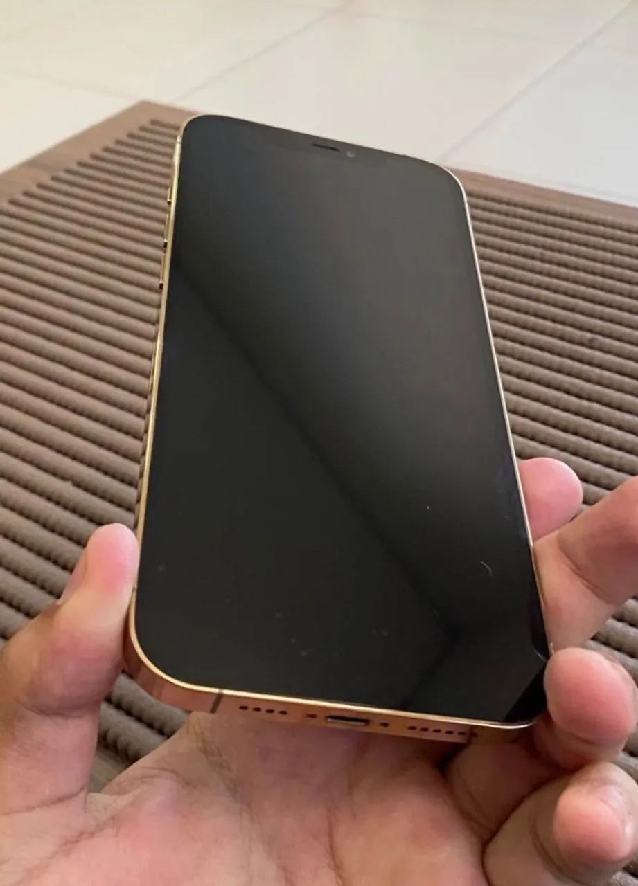 iPhone 12 Pro Max gold excelente - Celulares e Smartphones - Cruz