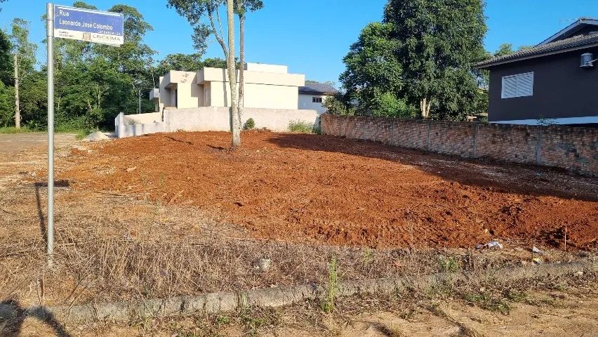 Terreno de esquina 405m2 - Bairro São Defende