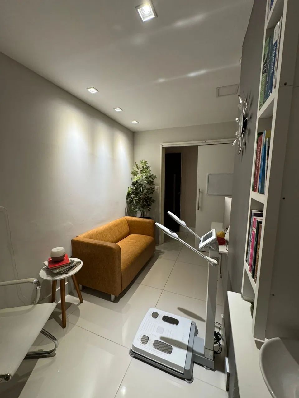 SALA COMERCIAL PLANEJADA À VENDA ? PRAIA DOS CAVALEIROS | MACAÉ