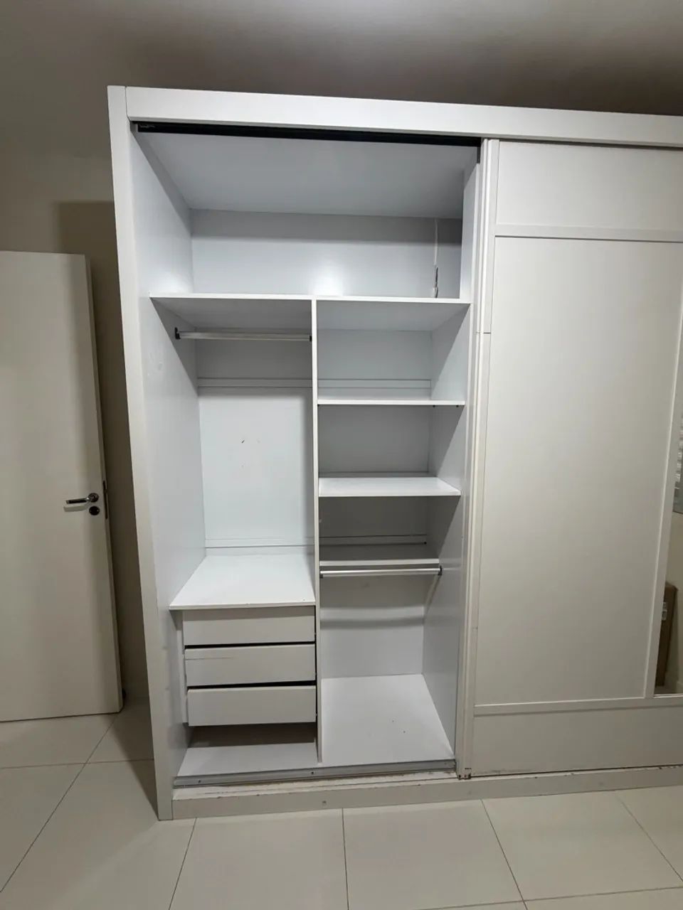 Guarda roupa grande branco  - Foto 3