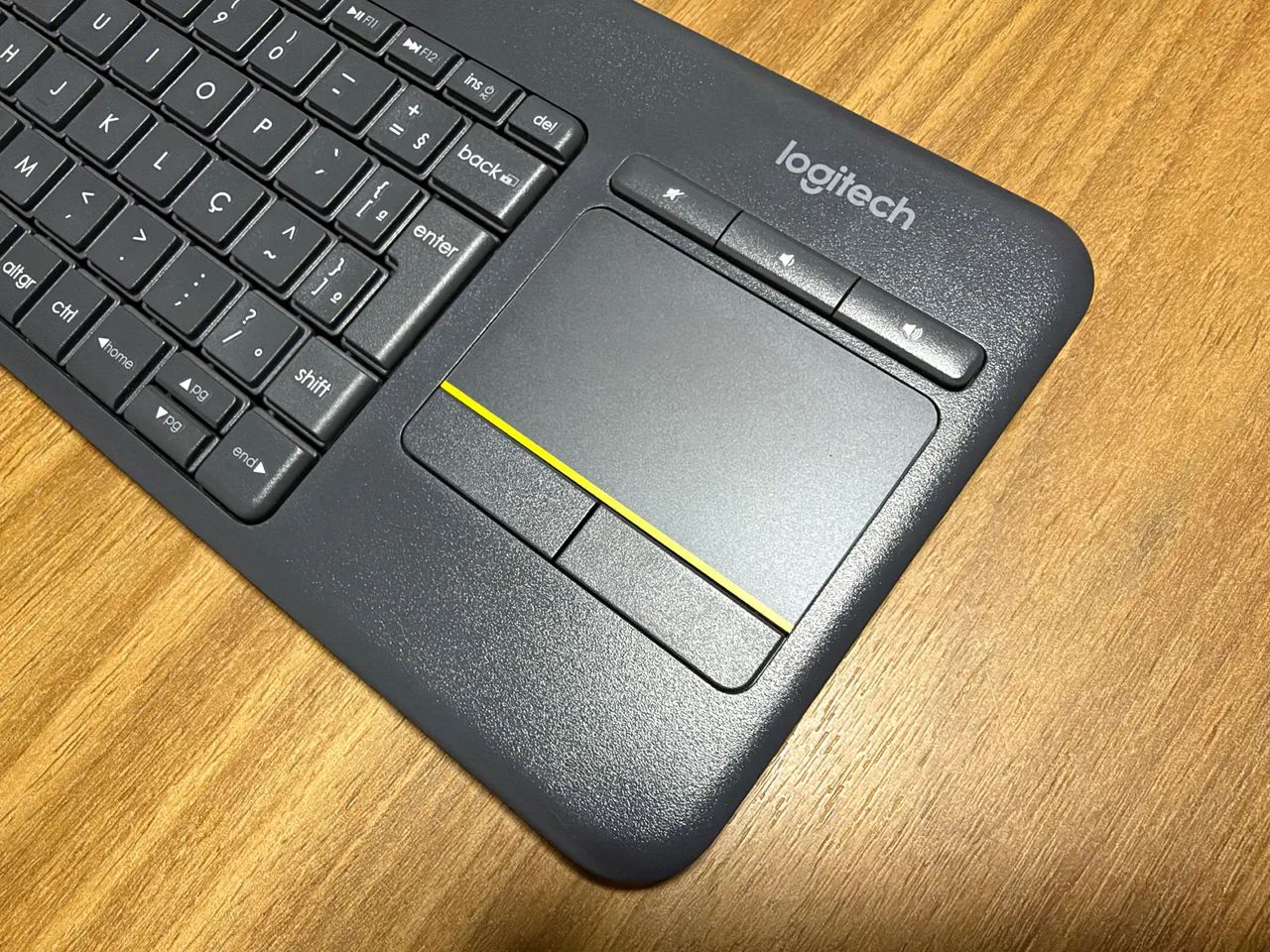 Teclado Logitech K400 Plus