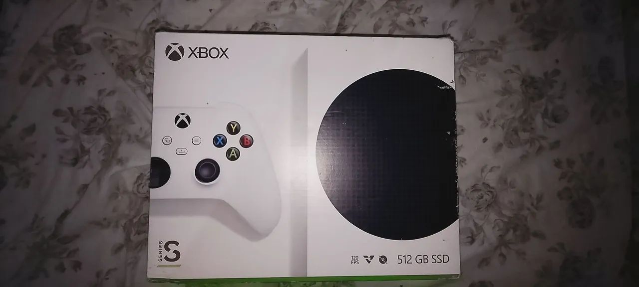 Caixa de Xbox séries s. A caixa está em perfeito estado.