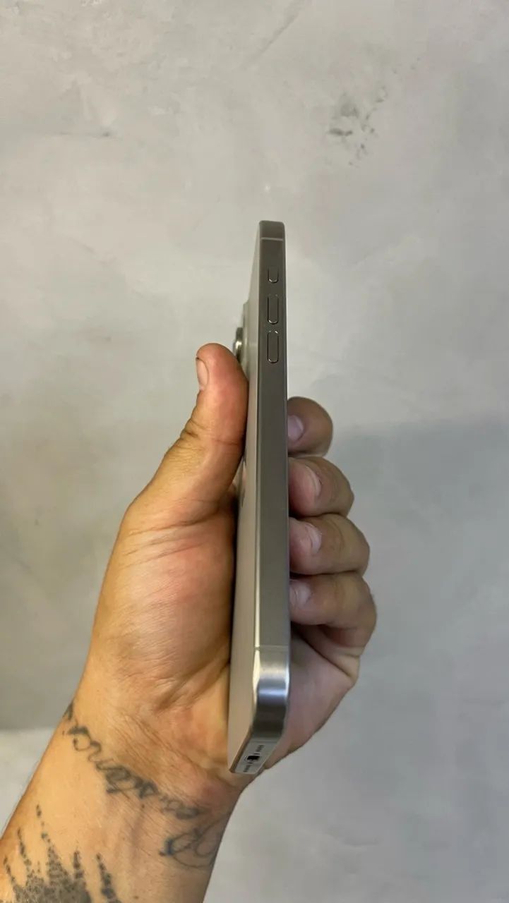 IPHONE 15 PRO MAX 256GB 80% COM CAIXA  - Foto 4