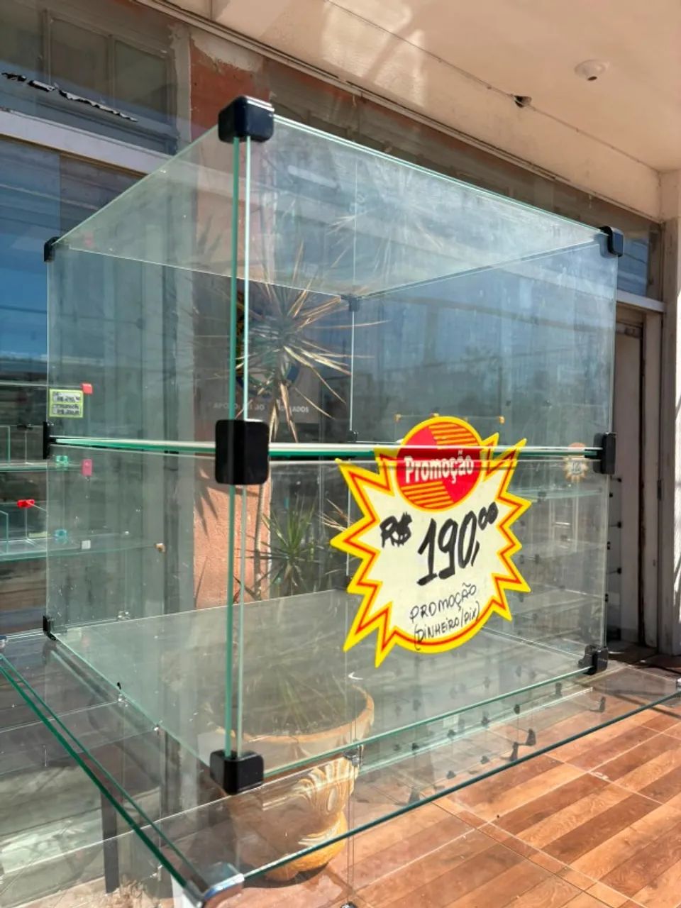 Vitrine de vidro para bolo e doces