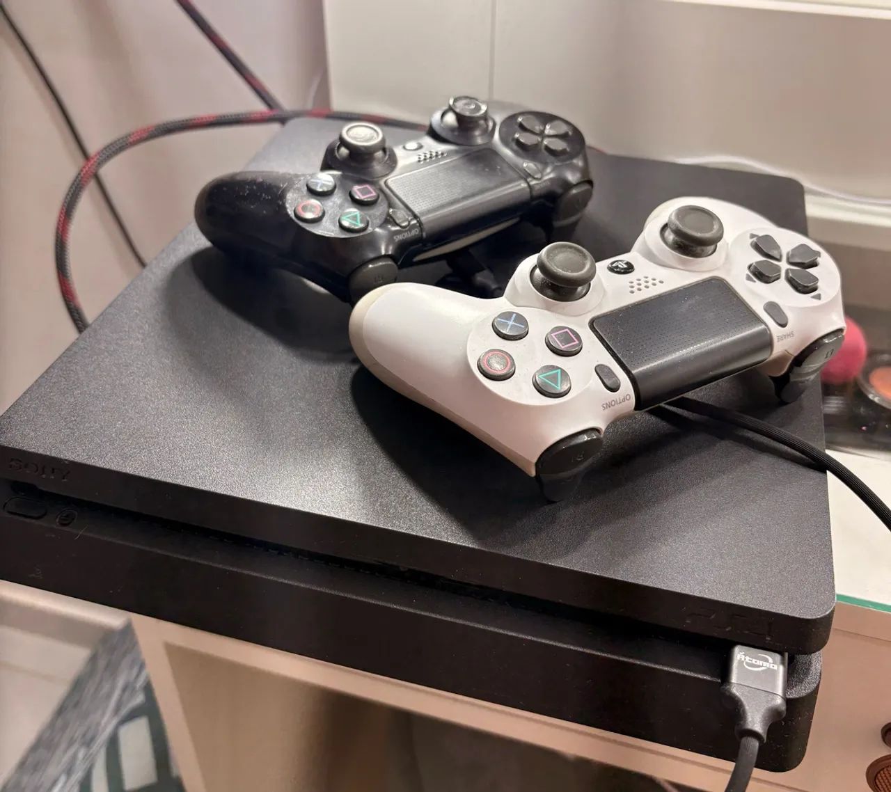 PlayStation 4 slim 1TB