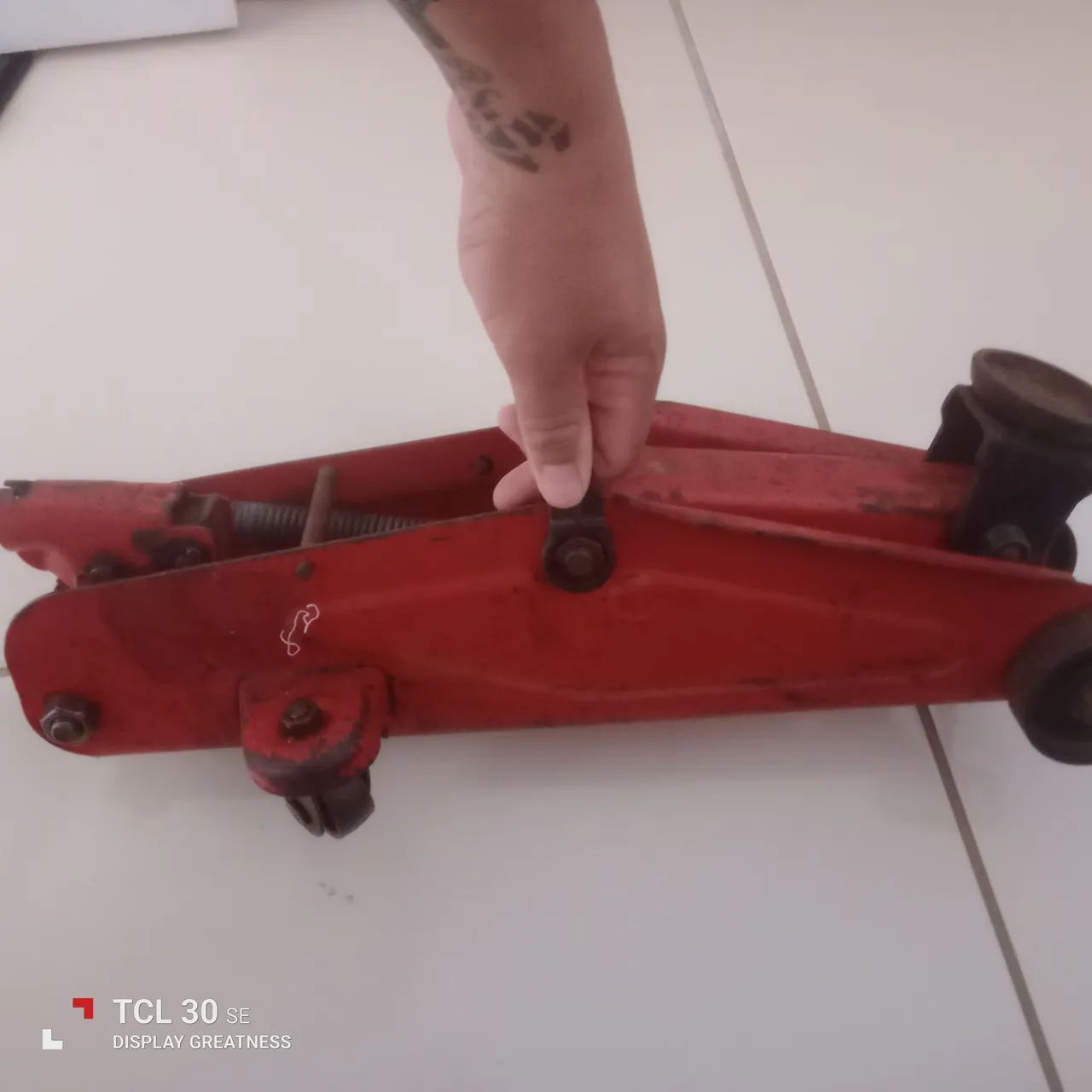 Macaco hidráulico para automóveis  - Foto 2