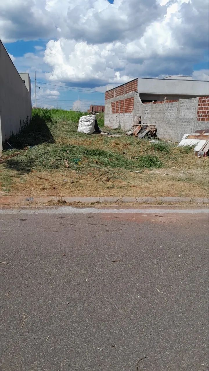 Vendo direito de terreno 