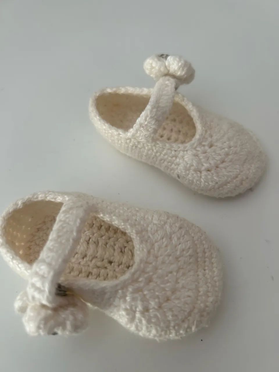Sapato em crochê branco bebê  - Foto 4