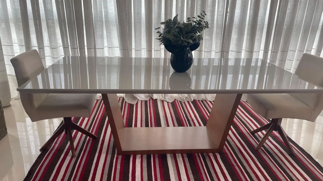Mesa de jantar com VIDRO QUEBRADO 2,10 POR 1,10
