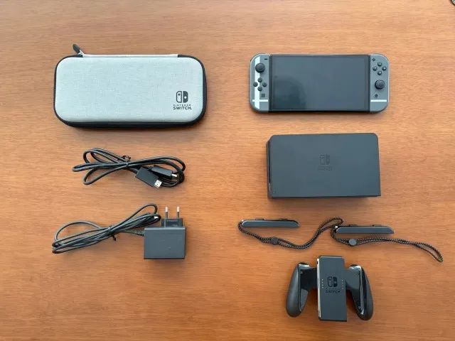 Nintendo Switch OLED Edição Smash Bros + Case + Cartão de Memória 64GB - Foto 3