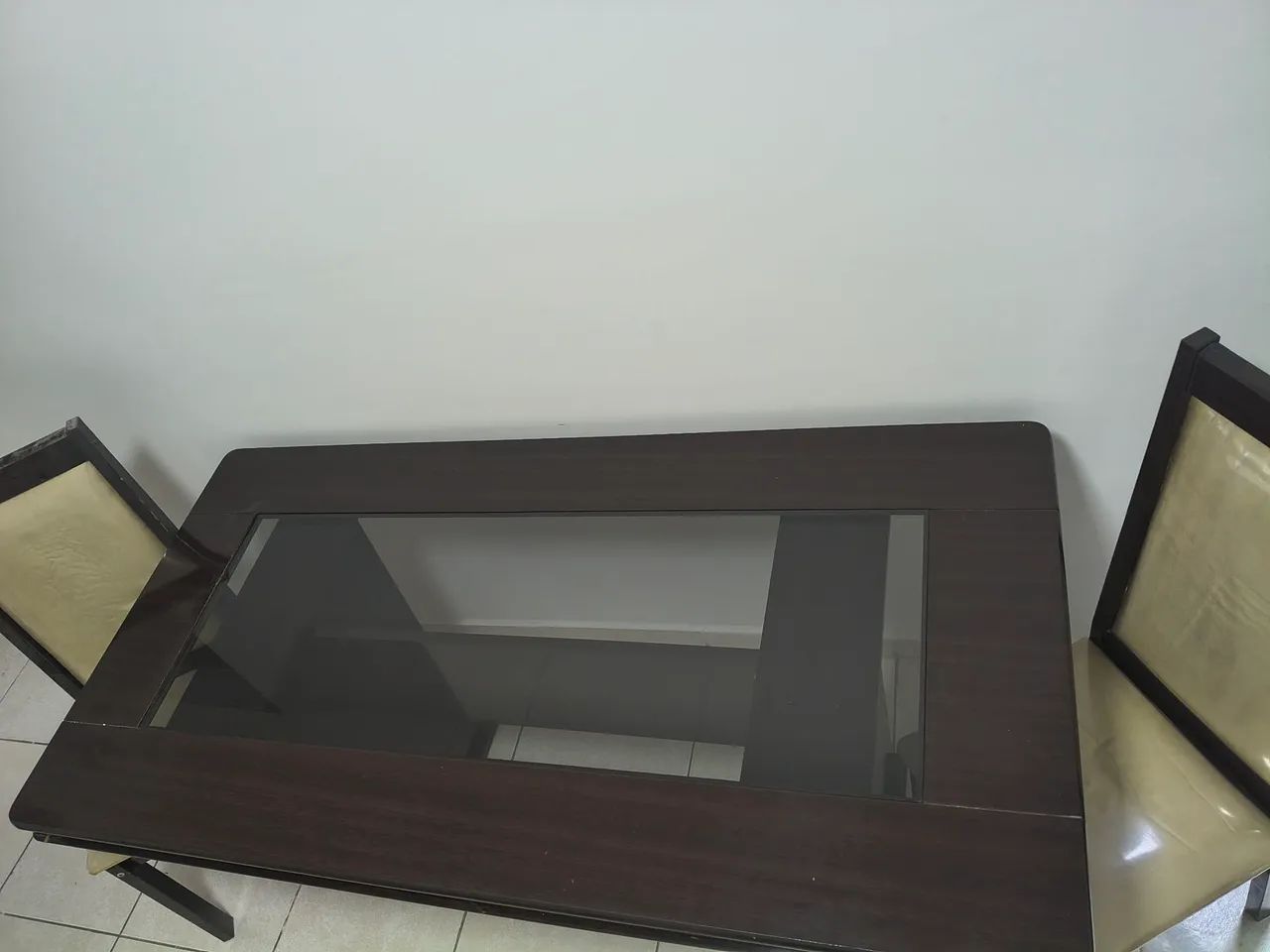 Mesa retangular com quatro cadeiras - Foto 3