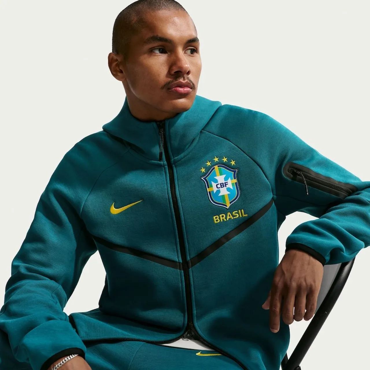 Jaqueta Brasil Nike Fleece Tech - Foto 2