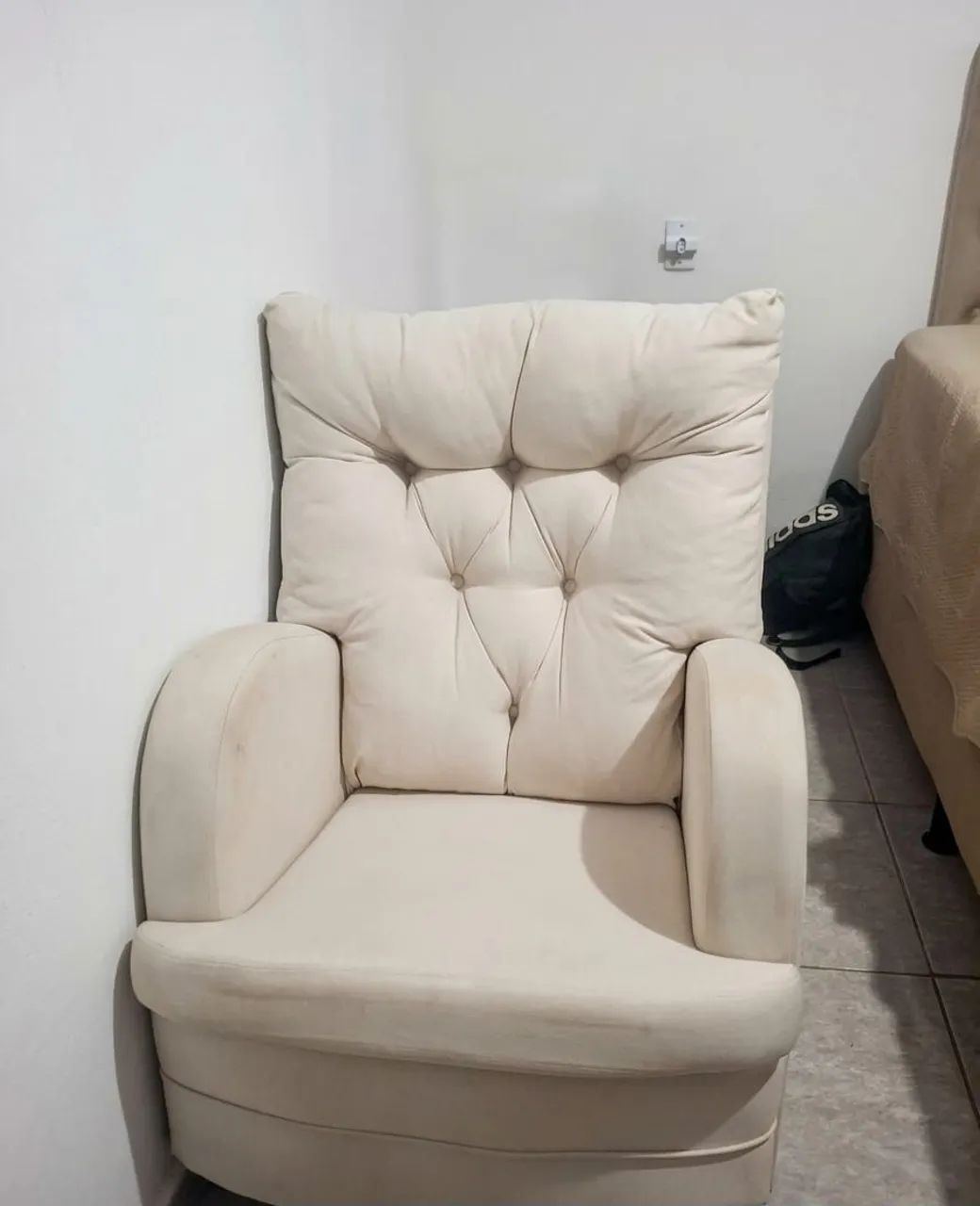 POLTRONA DE AMAMENTAÇÃO 