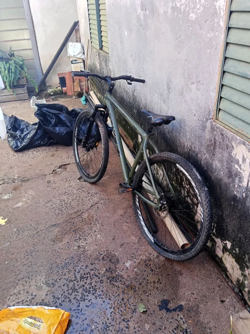 BICICLETA ARO 29 SEMI NOVA CHAMA QUE SA NEGÓCIO 