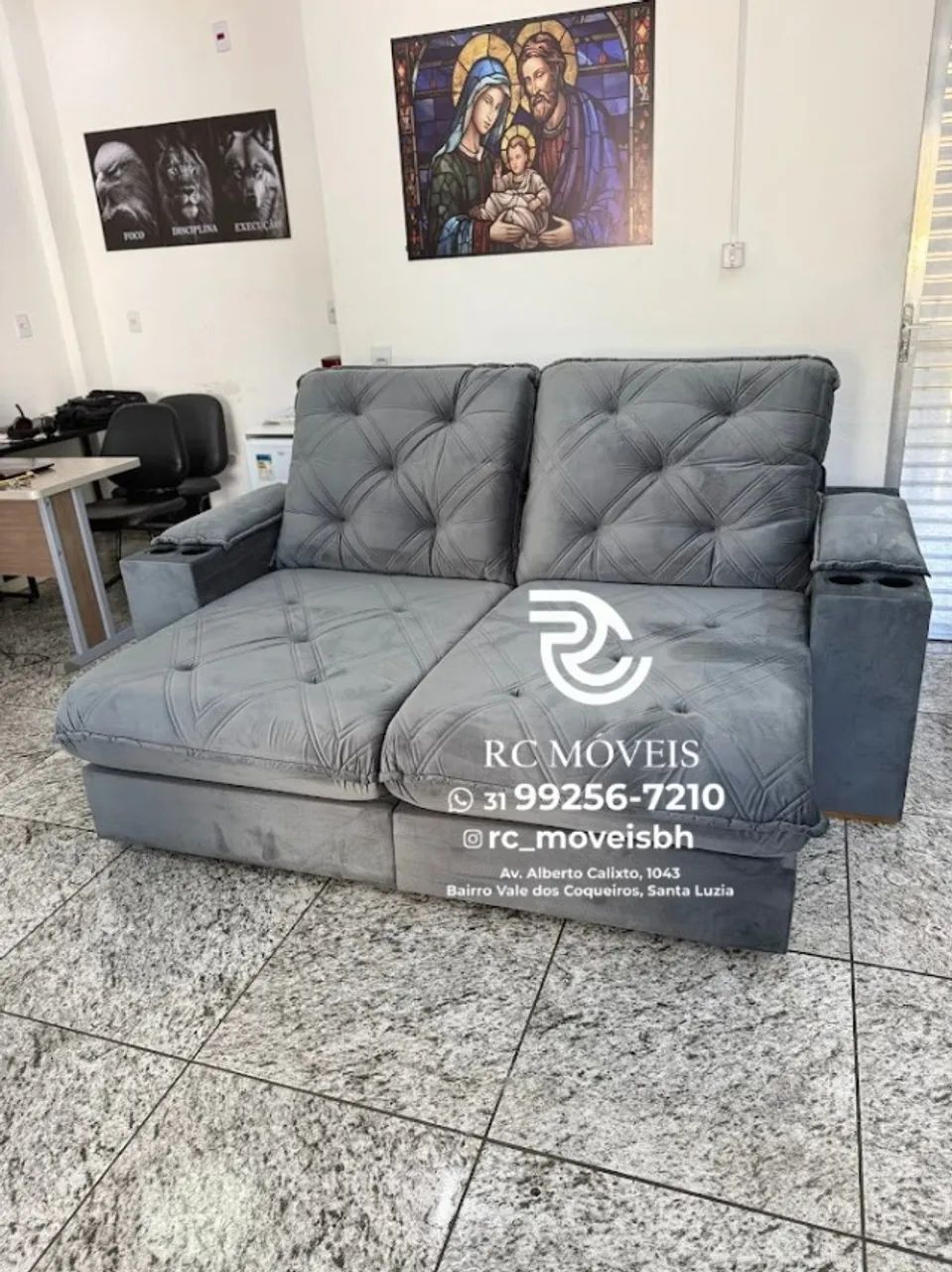 Sofá Retrátil Reclinável Cuiabá com Porta Copos D33 Molas Ensacadas - Foto 3