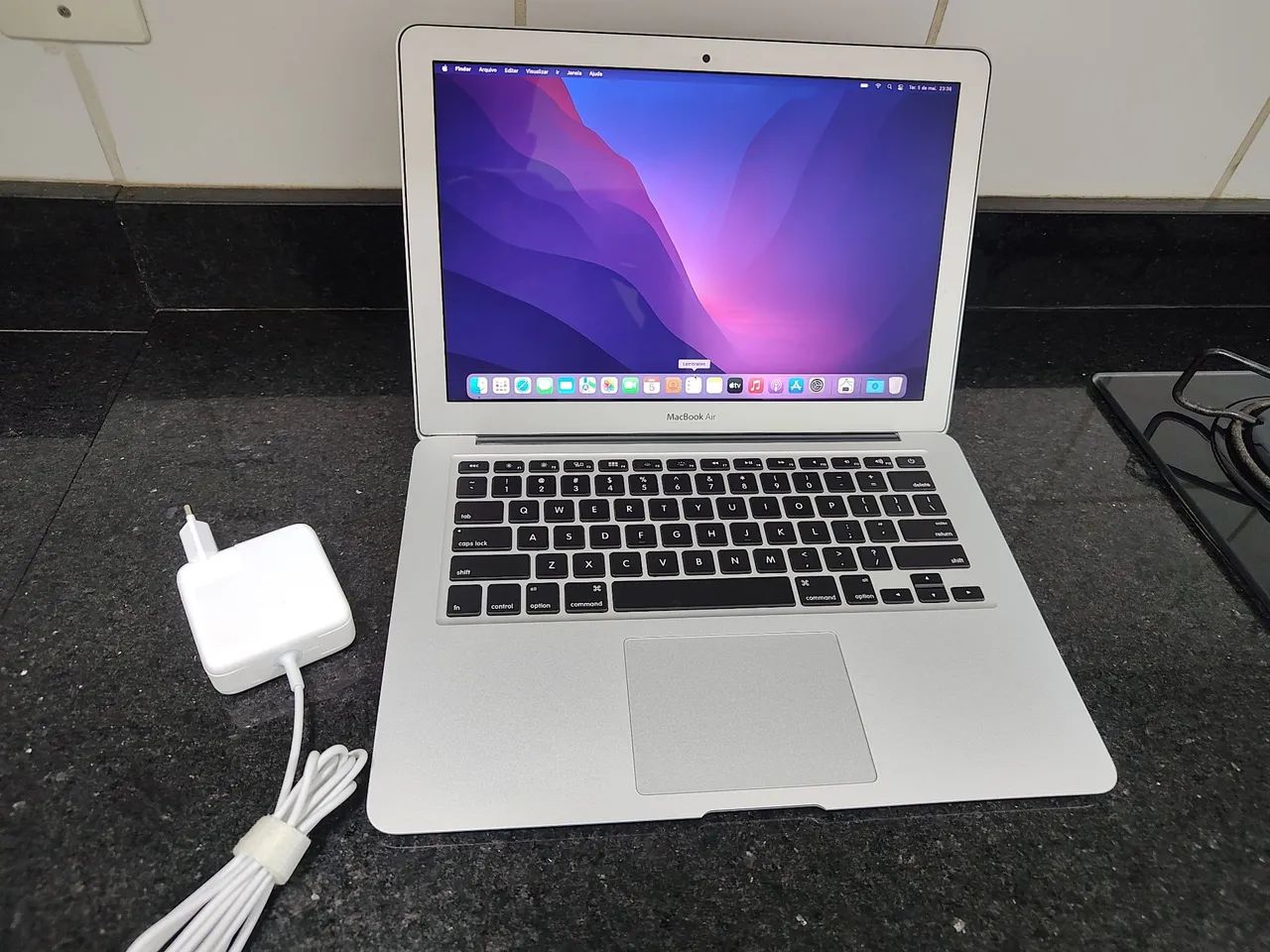 Apple◽️MacBookAir 2017 容量128GB メモリー8GB 美品 Amazon.co.jp: 【整備済み品】 Apple MacBook Air 2017(13インチAir