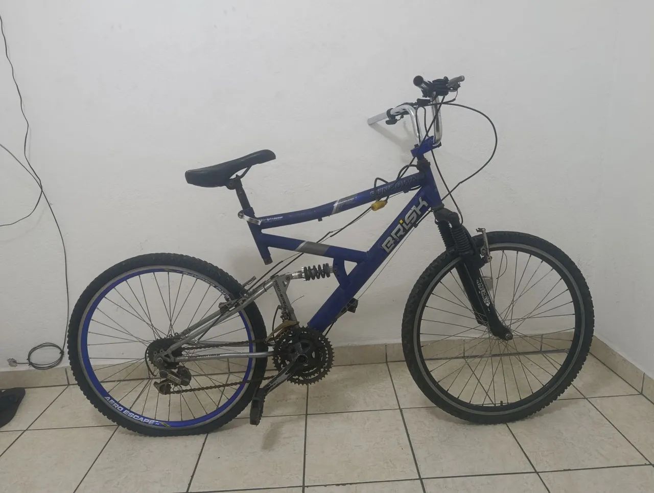 Bike aro 26 com mola no quadro 