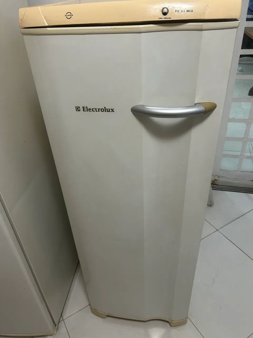 Freezer Electrolux (vazando gás) - Foto 4