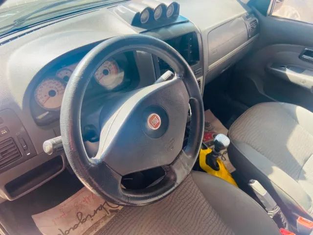 Fiat Strada Adventure1.8/ 1.8 Locker Flex CD 2012 - Foto 4