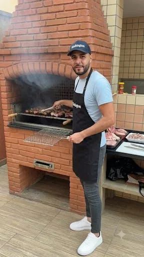 Churrasqueiro/ Eu cuido da brasa