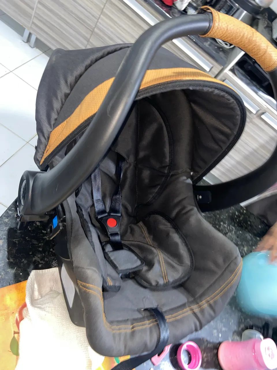 Vende se bebê conforto galzerano  - Foto 2