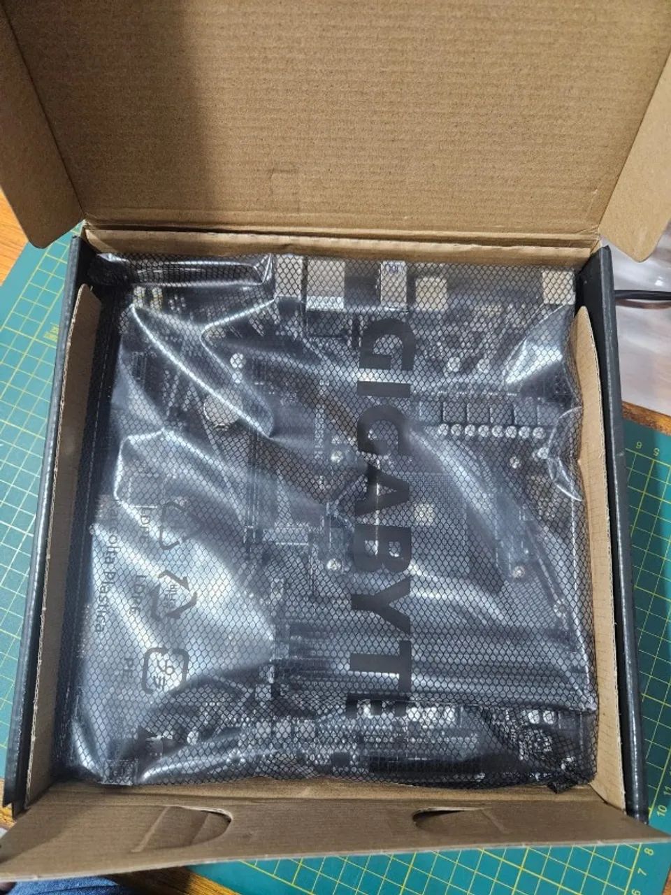 Placa Mãe Gigabyte B550M-K AMD - Foto 2
