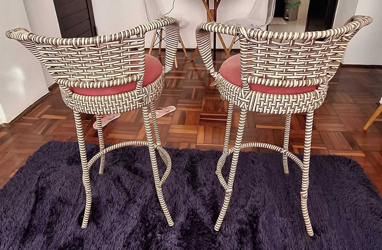 2 banquetas por 300,00 - Foto 2