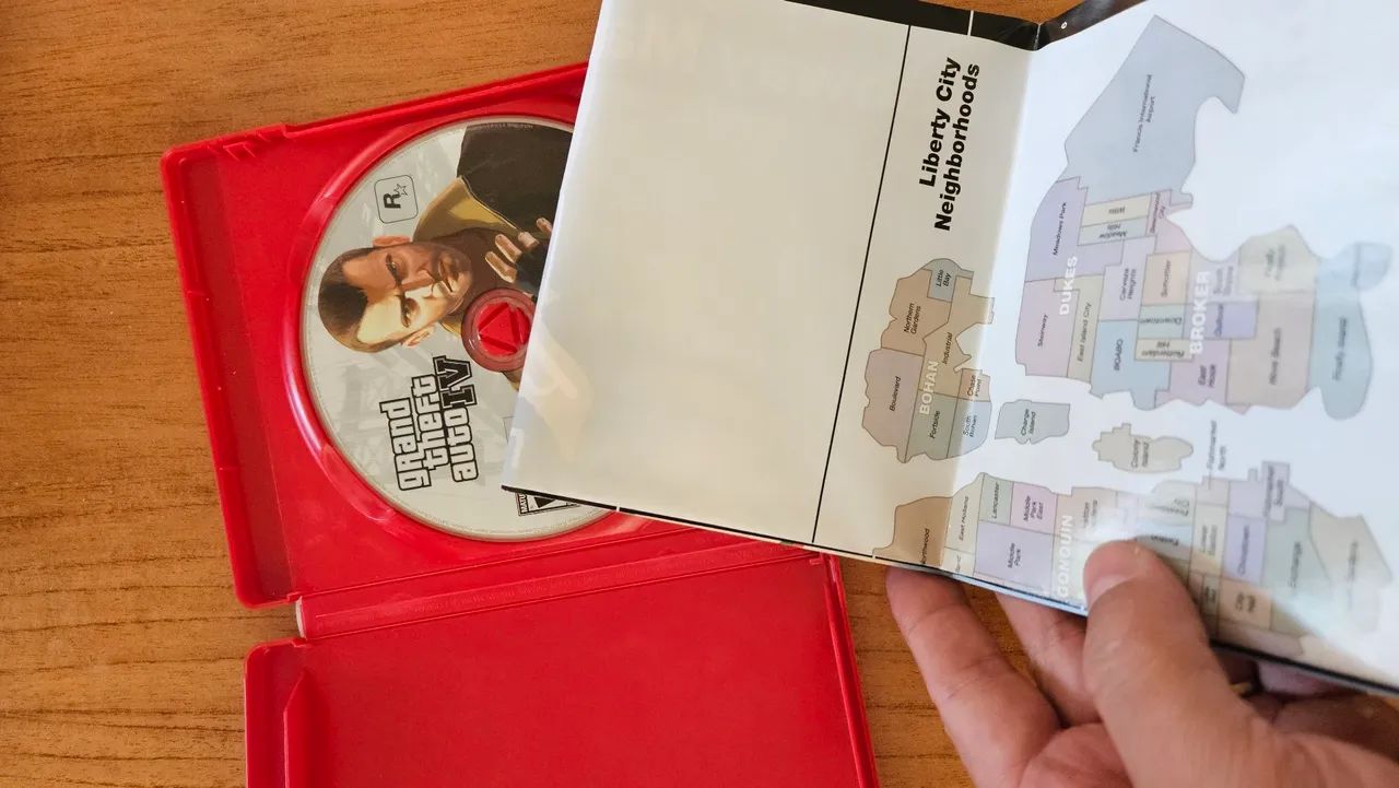 GTA IV - Playstation 3 - original com mapa - Foto 2