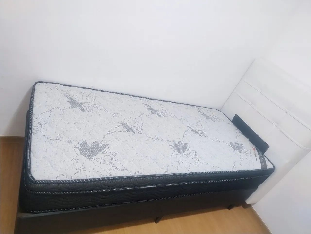 Cama solteiro Ortobom + cabeceira 