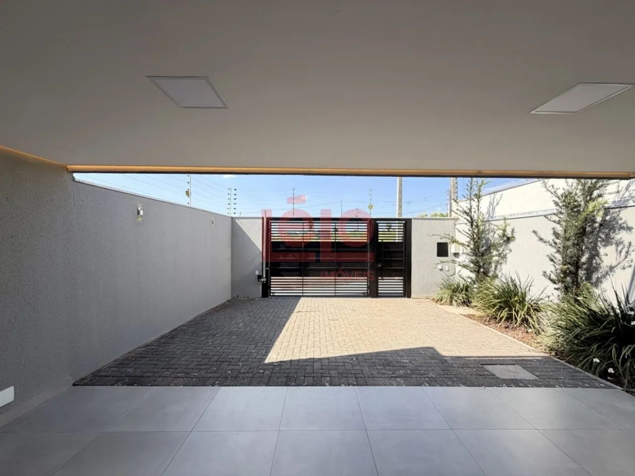 Sobrado à Venda Próximo a Maringá  Centro Cívico, Sarandi/PR - Foto 3