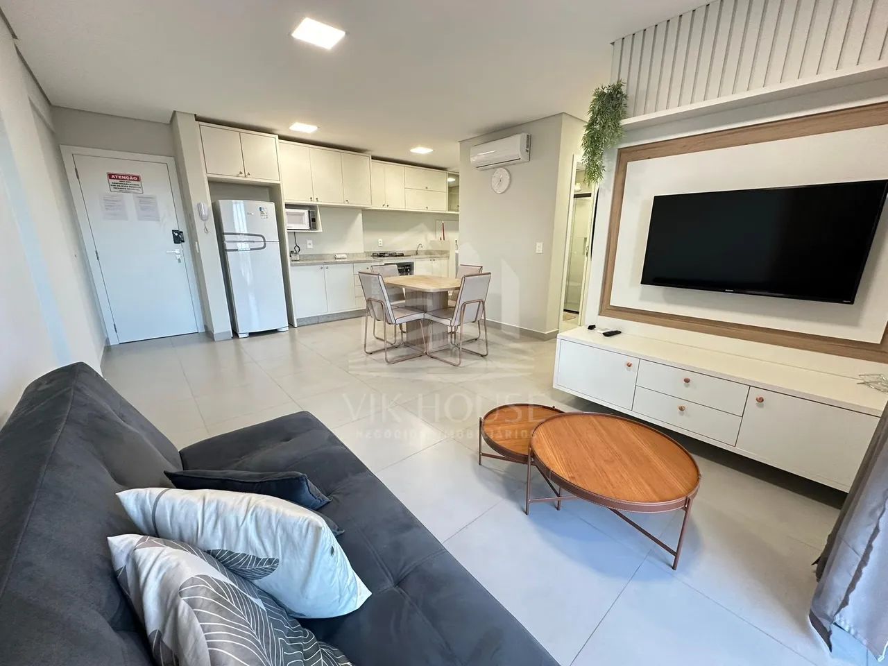 APARTAMENTO TOTALMENTE MOBILIADO PARA VENDA NO EDIFÍCIO CANCUN