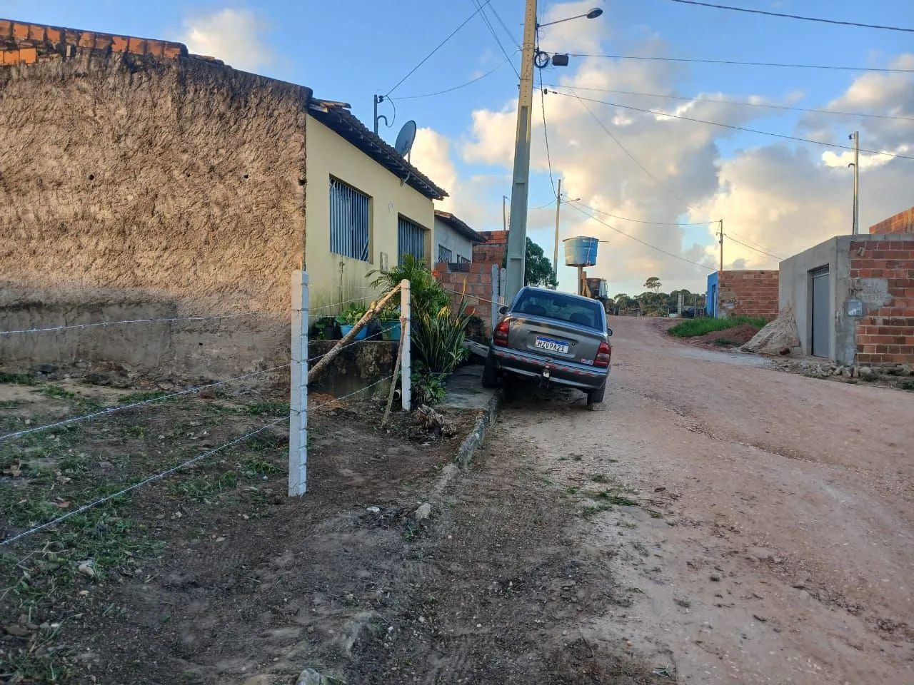 Terreno 6 e meio de frente 6 de fundo e 20 de comprimento  - Foto 4