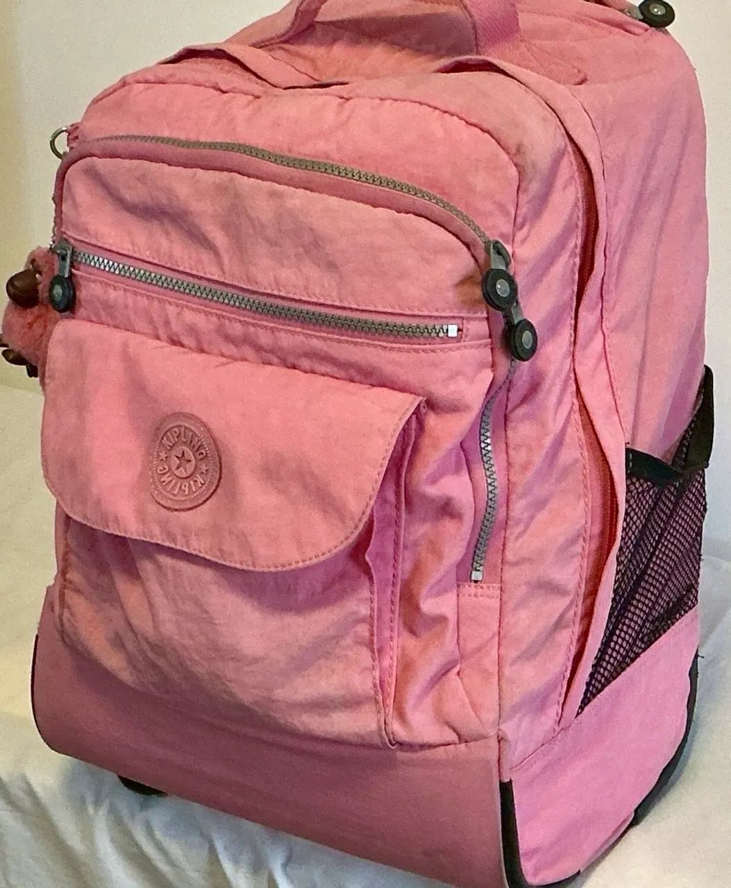 Mochila de rodinhas Kipling