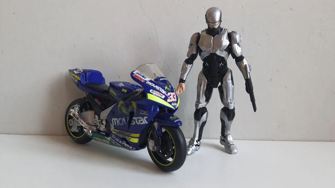 Action Figure Robocop 1.0 Jada Toys Escala 1:18  - Foto 2