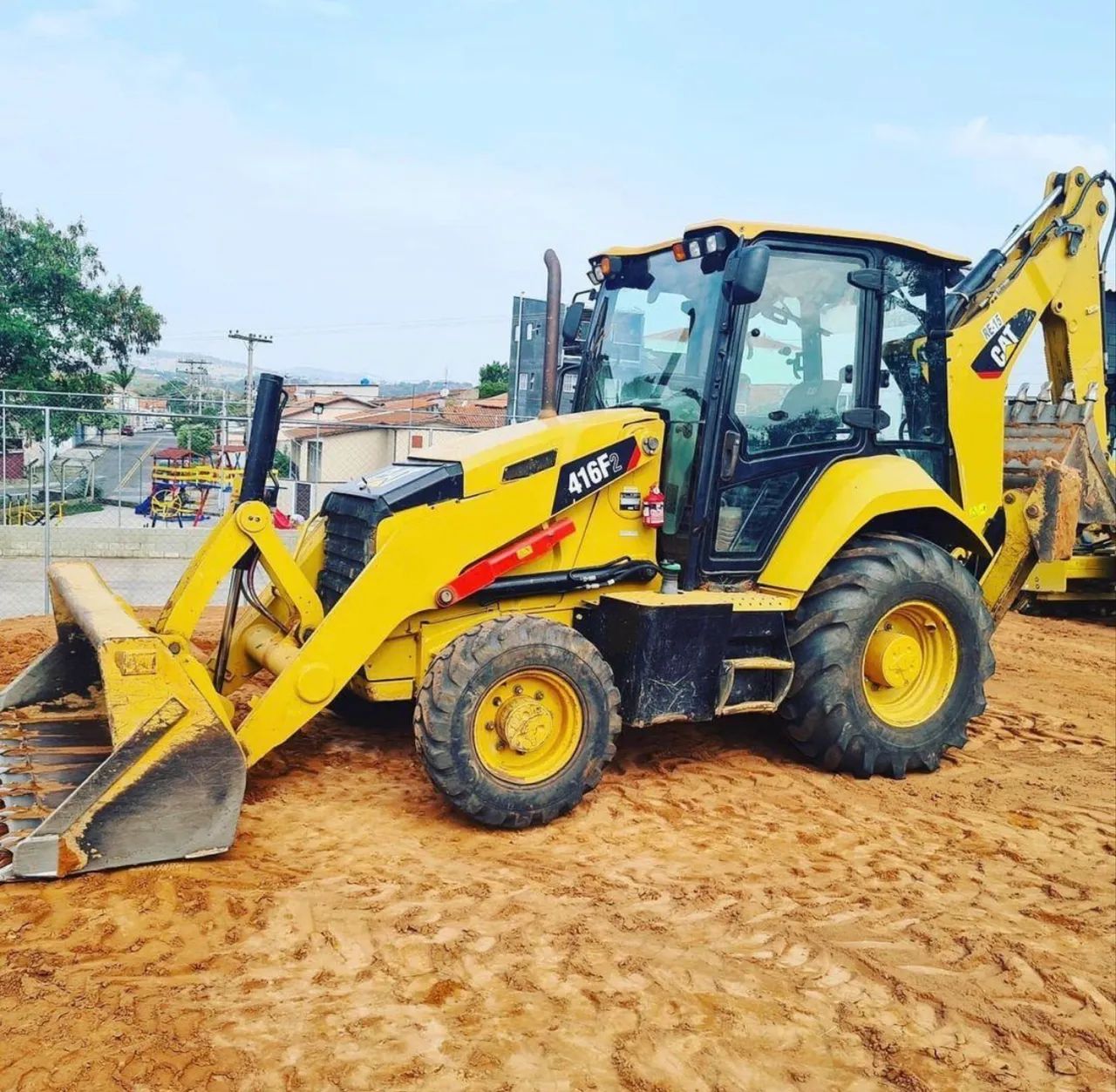 Retroescavadeira Caterpillar 416F2 17/17 - Entrada R$20.000,00 - Foto 4