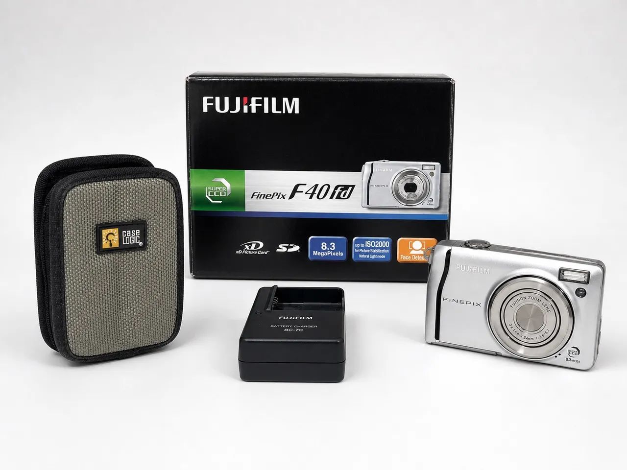 その他 FUJIFILM FinePix F40fd #A5 Fujifilm FinePix F40fd com Caixa e Acessórios ? Muito Bem