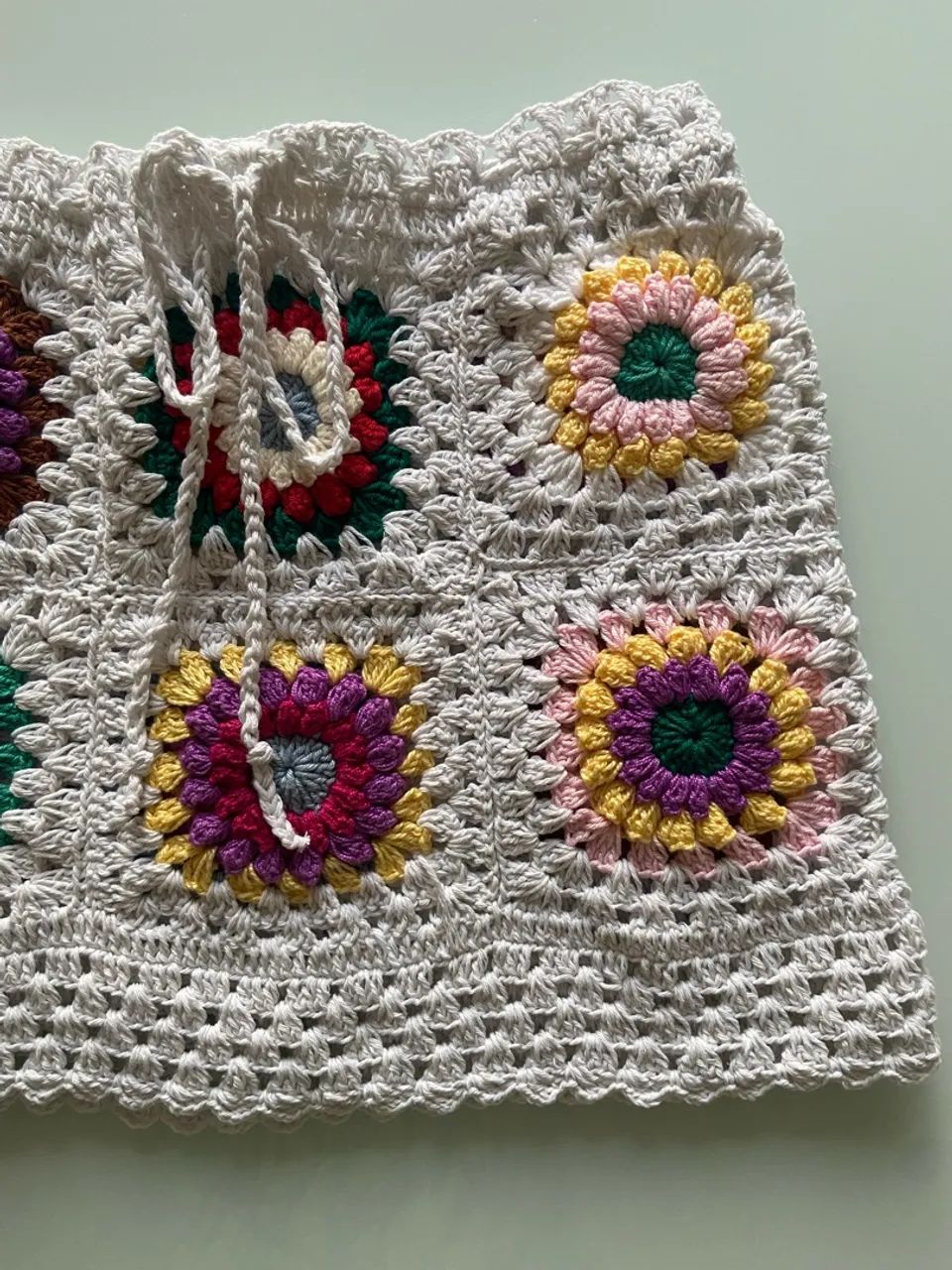 Saia floral em crochê - Foto 4