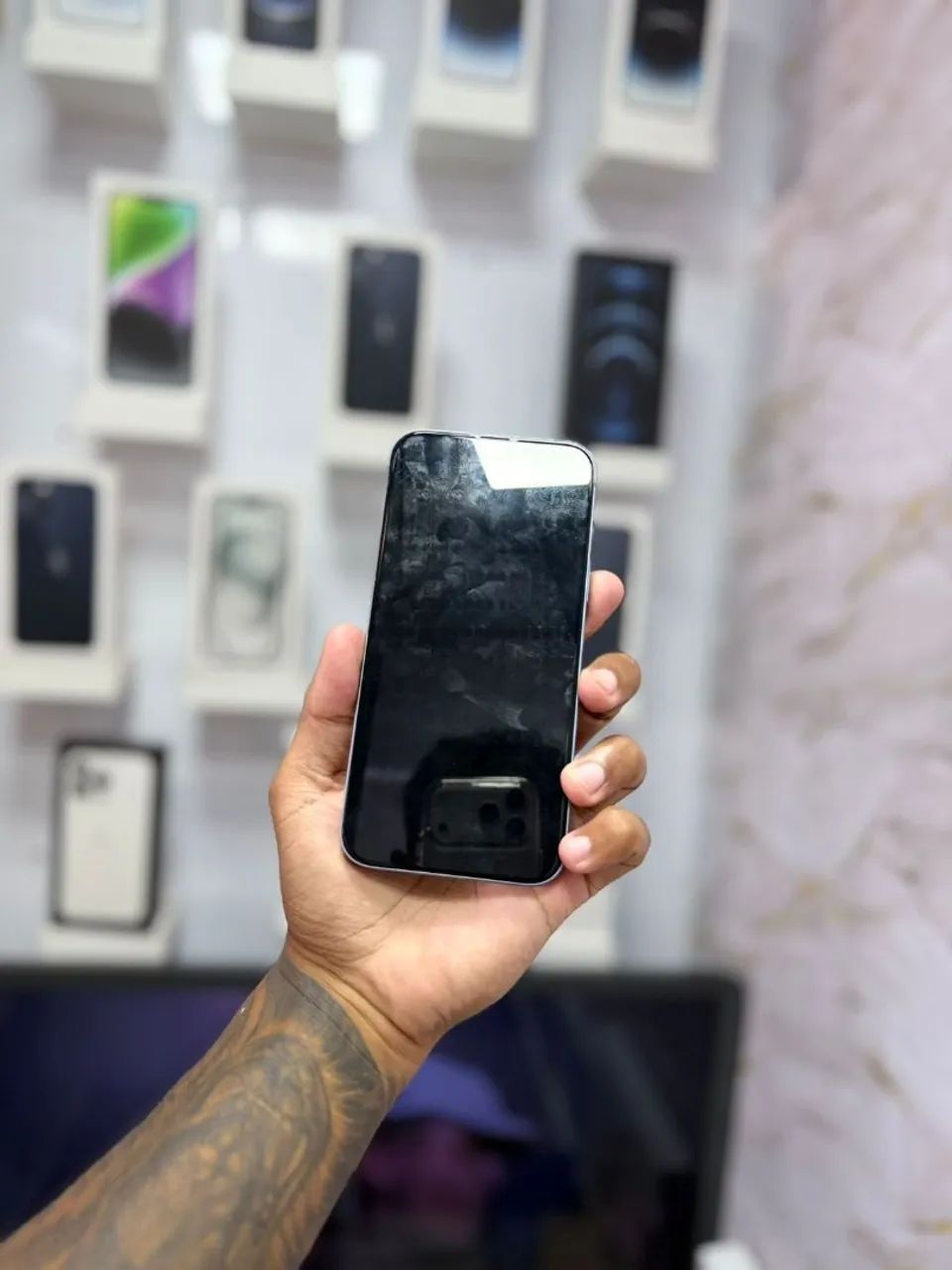 IPHONE 14 PLUS 256GB<br>R$ 2.850,00 MUITO LINDO - Foto 5