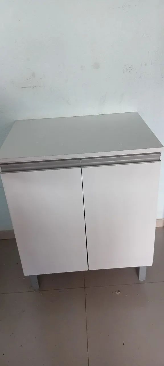 Vendo armário 