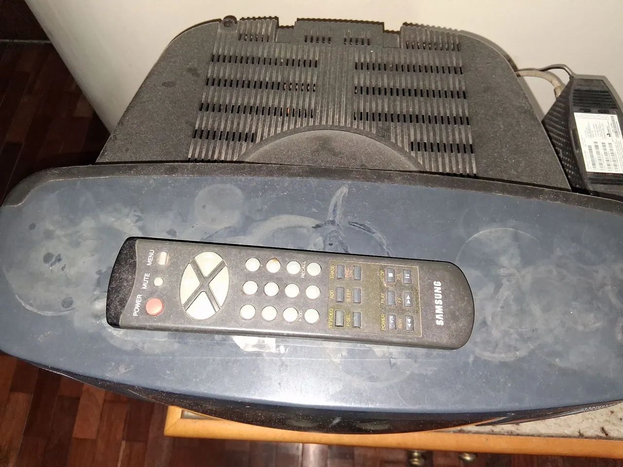 TV antiga de tubo - Foto 3
