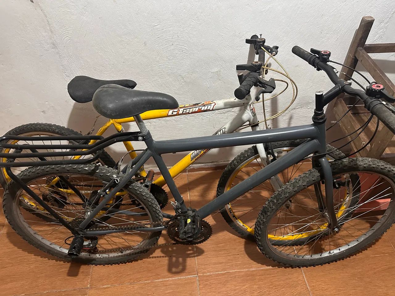 Vendo bicicleta as duas juntas
