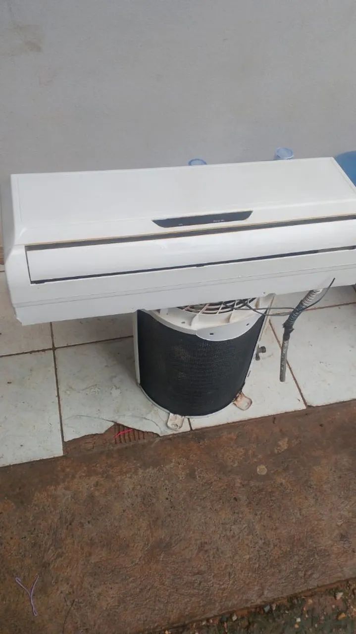Vendo ar condicionado 12milbtus instalado 