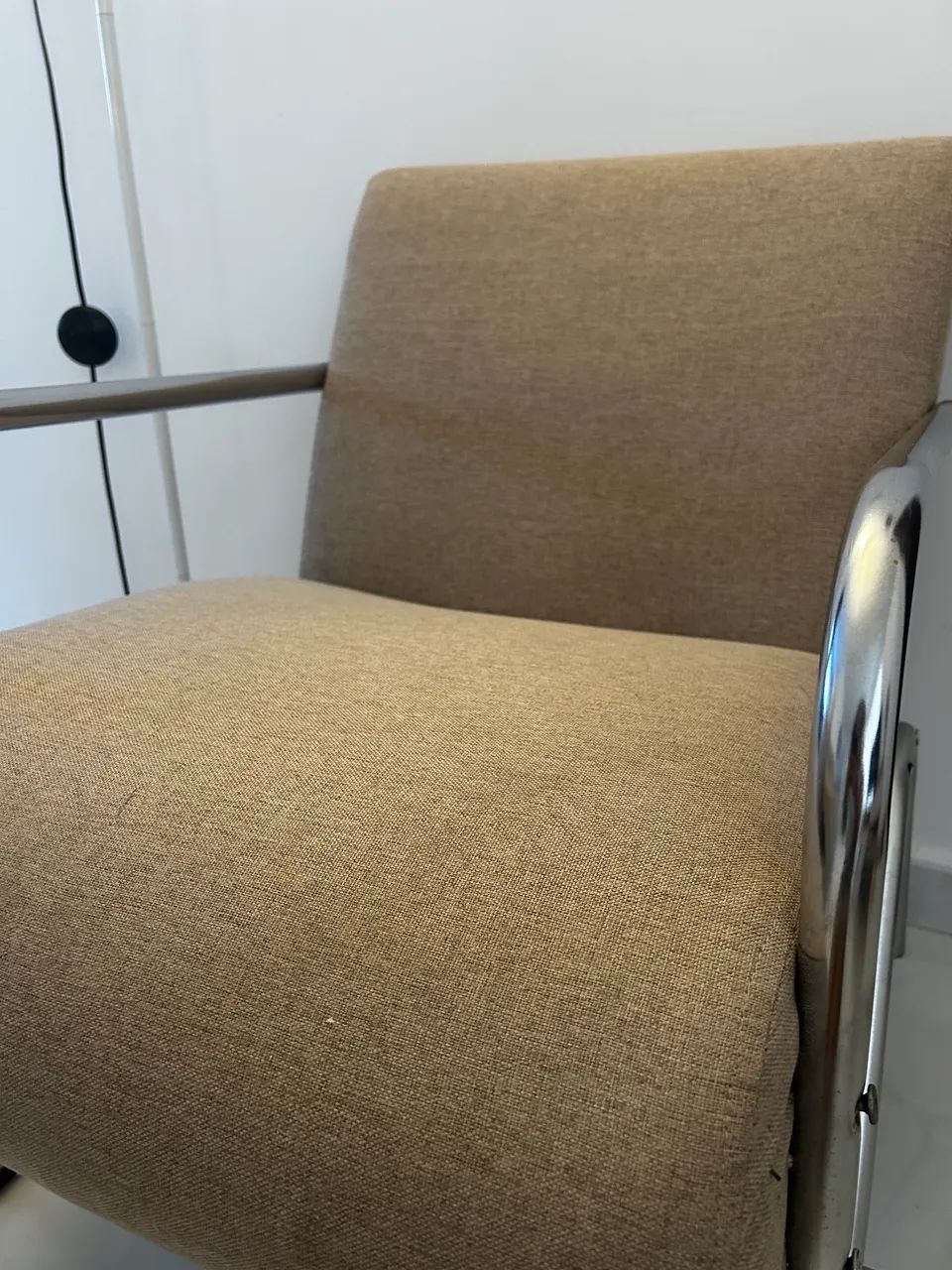 Duas poltronas em linho, lindas e em excelente condições  - Foto 2