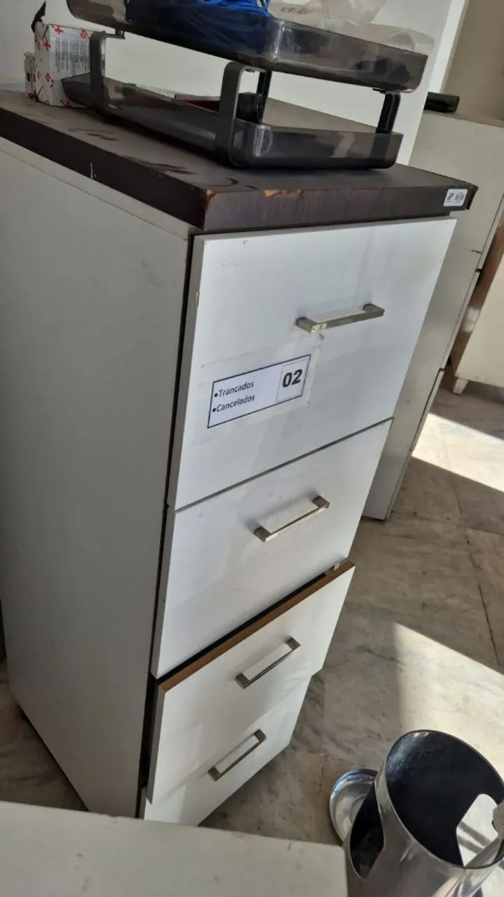 Vende-se armário gaveteiro