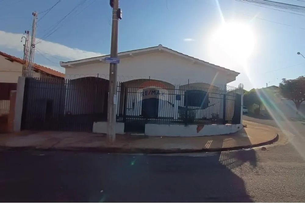 Casa dos Sonhos em Lins: Conforto e Praticidade