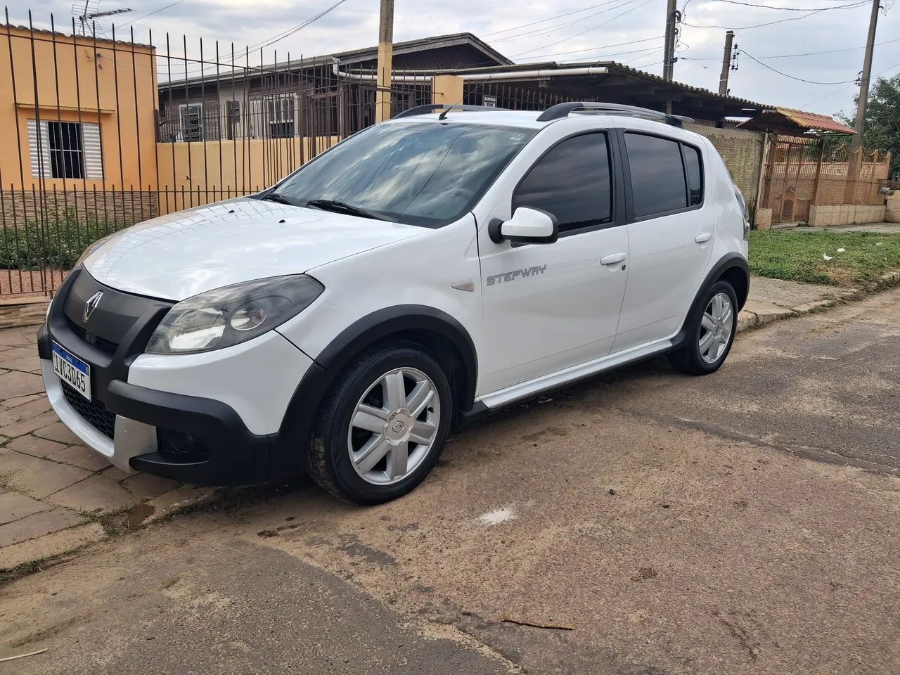 Renault Sandero SANDERO STEPWAY Hi-Power 1.6 8V 5p 2014