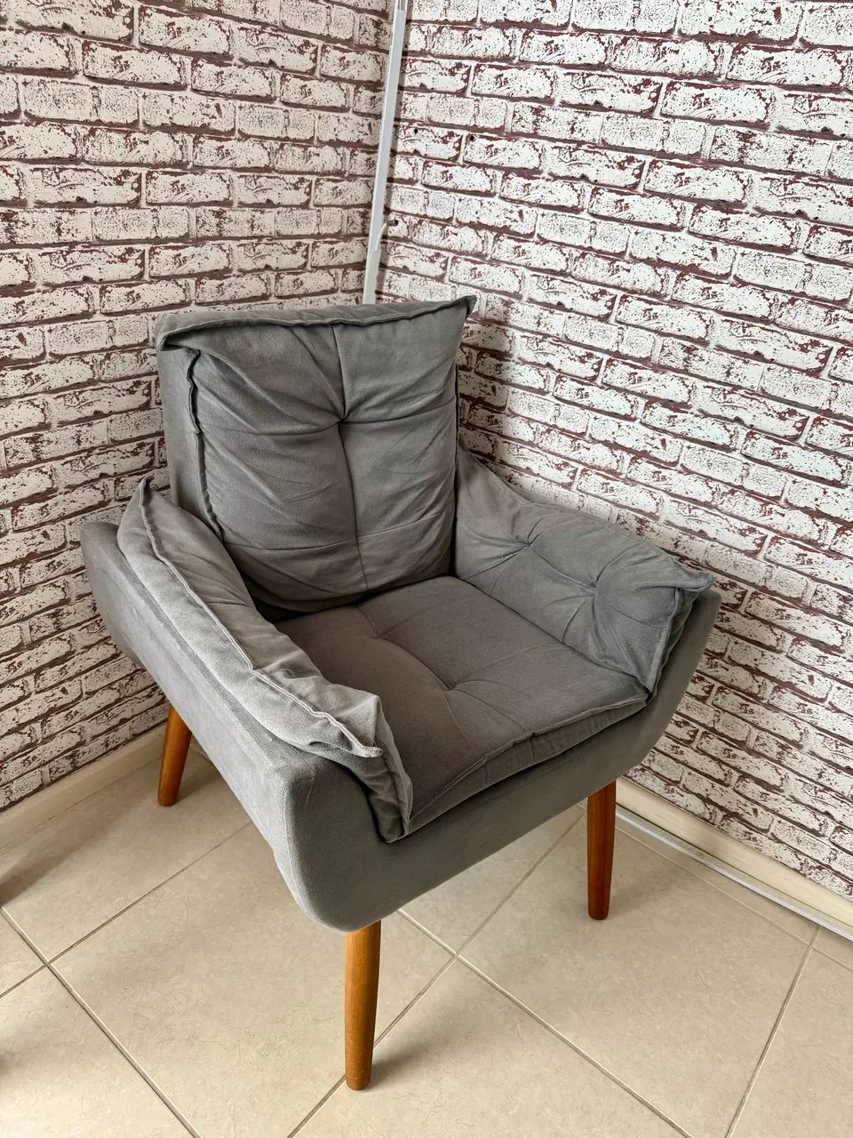 Sofá 3 lugares e 2 poltronas  - Foto 2