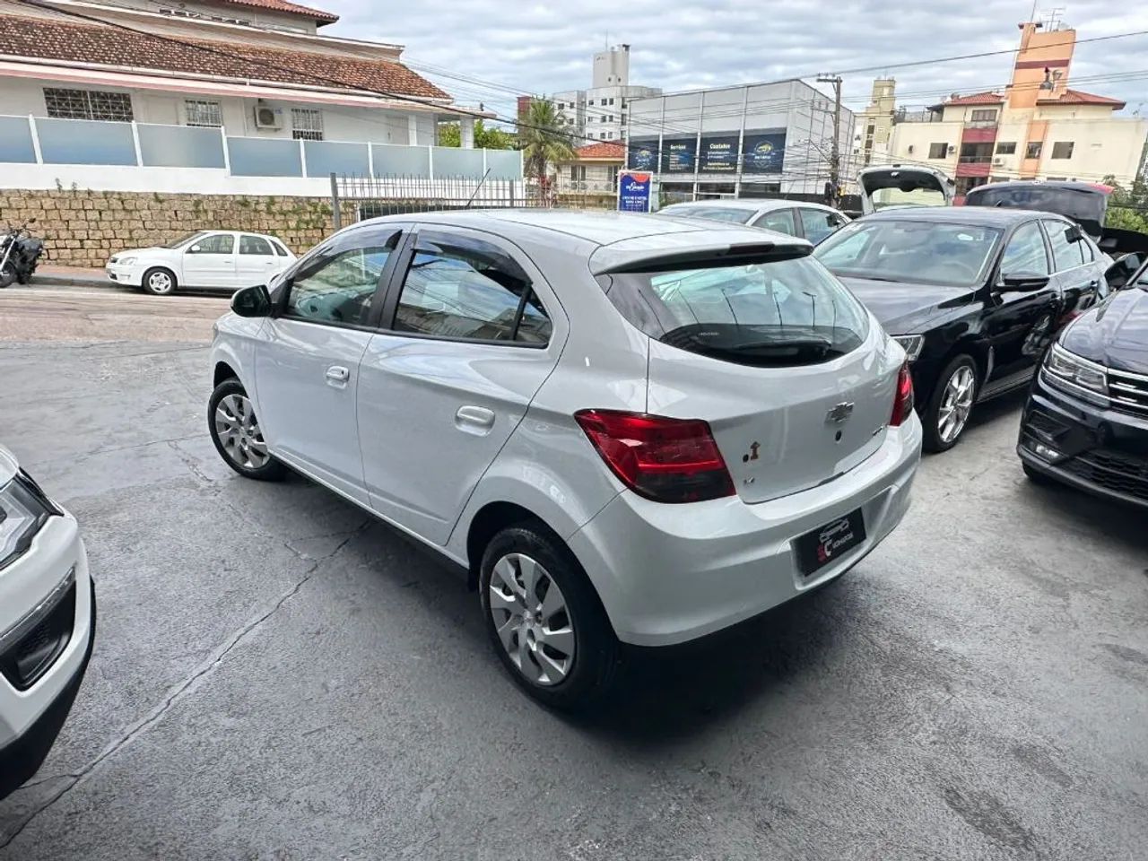 Chevrolet Onix Hatch LT 1.4 8V Flex Mec. 4P 2015 - Foto 4