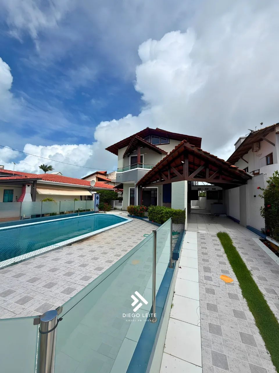 CASA PARA ALUGUEL - CONDOMÍNIO CABO BRANCO PRIVÊ