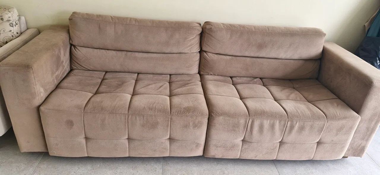 Sofá. Bege suede